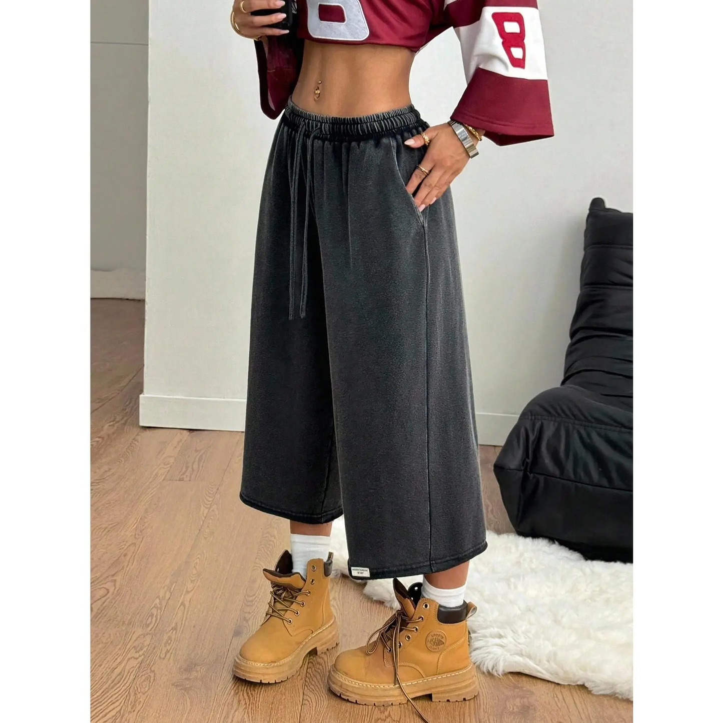 Women's Washed Wide Leg Sweat Shorts with Pockets